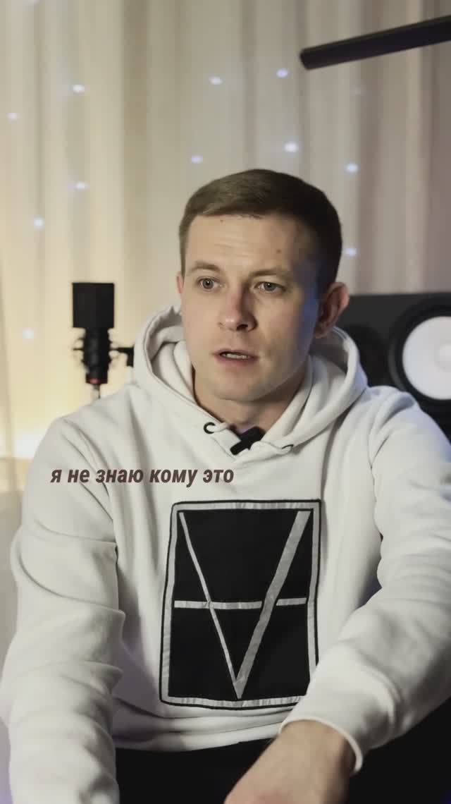 есть люди, что свет излучают, есть те - кто поглощает свет 😉