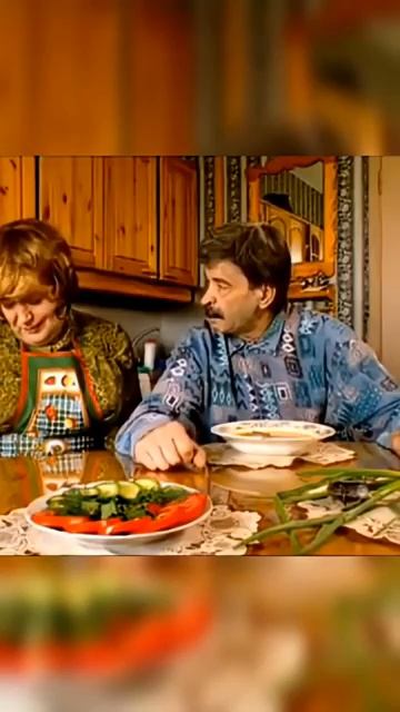 Холостяцкая еда Городок @УПРАВЛЯЙЖ смотреть онлайн