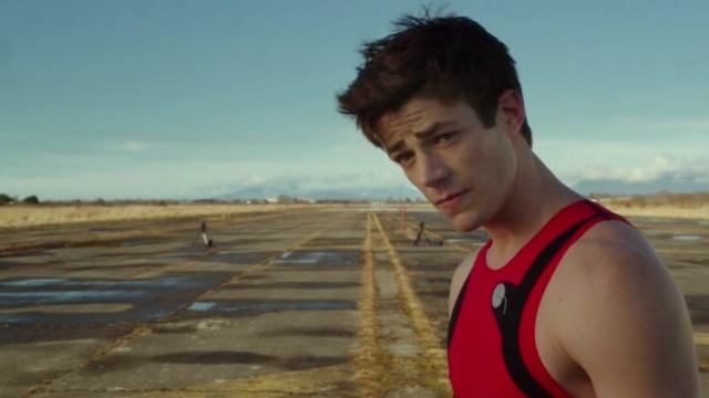 Флэш 1 сезон 1 серия. Барри испытывает свои способности