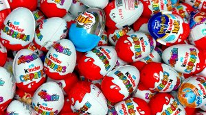 Увлекательное видео | Распаковка серебристо-синей конфеты Kinder Joy и 500 конфет Kinder Surprise