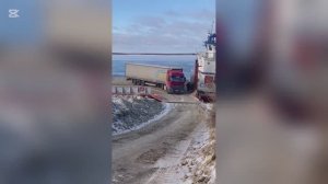 Грузовики в тяжёлых условиях