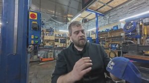 История кепки с надписью Lada