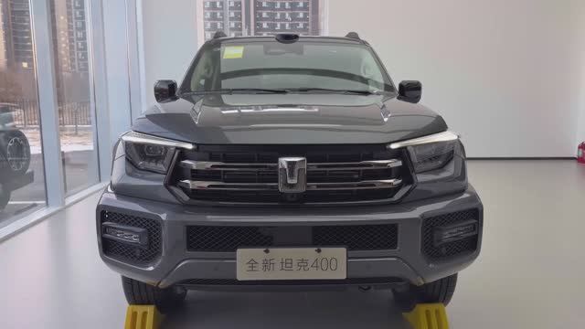 Tank 400 Hi4-T 2025 обзор смотреть онлайн