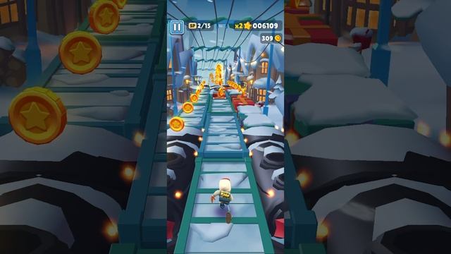 Продолжаю играть в новогодний SubwaySurf. У меня новый рекорд! Продолжаю бегать и собирать очки