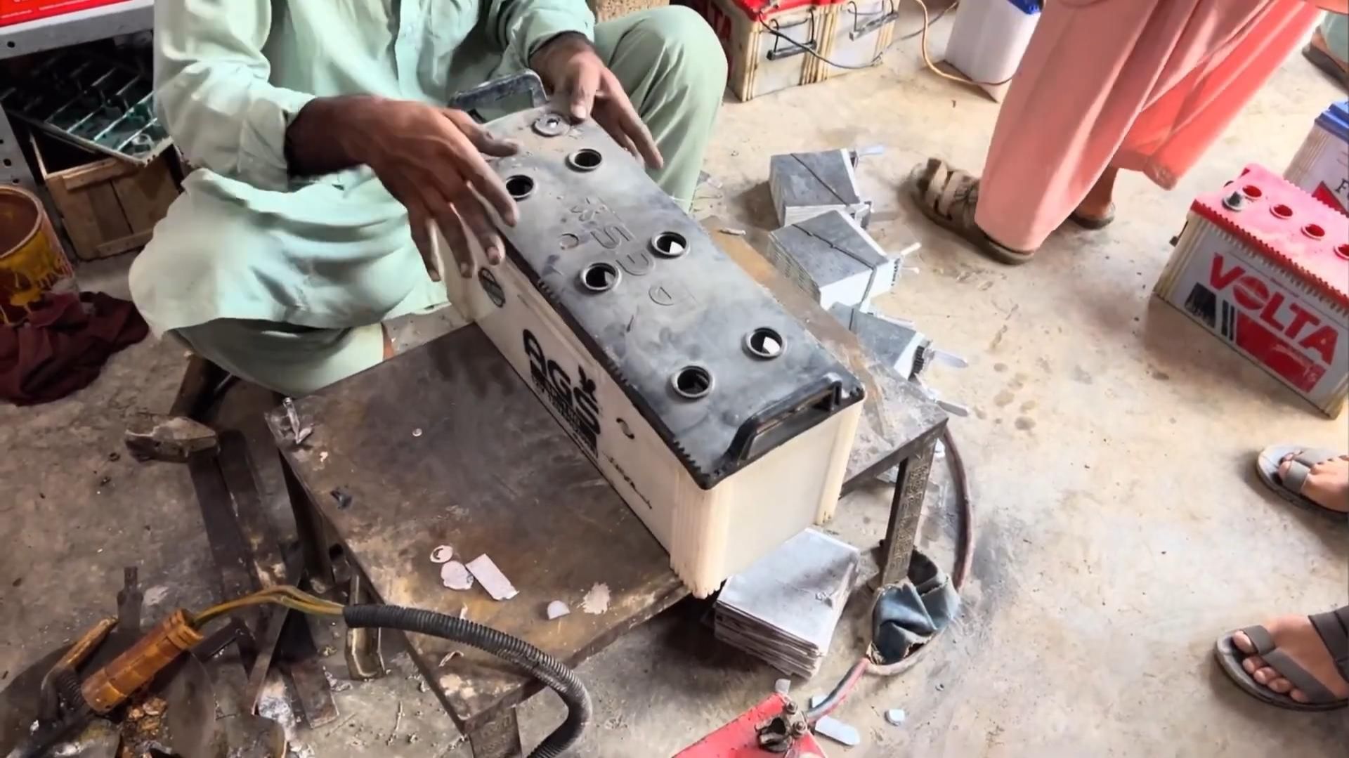 Еще один Аккумулятор восстановлен смотреть онлайн