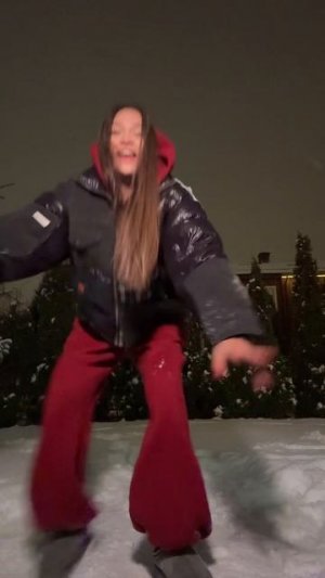 Отмечайте ту, с которой хотите это снять! 😅