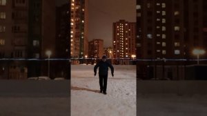 Вечерняя разминка с парными мечами Дао