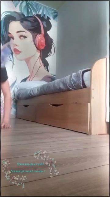 Я тогда боялась спрыгнуть с кровати 😰.(монтировала одна из лучших подруг)#квадробика