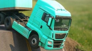 Машинки летают и прыгают! Развивающие мультики Машины помощники. Мультфильмы про машинки