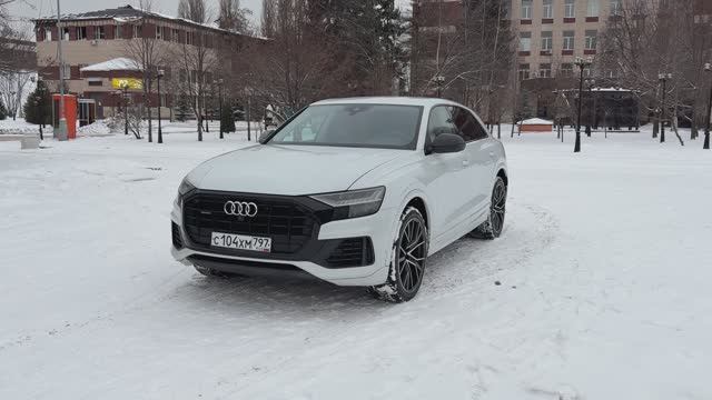 Audi Q8 55TFSI 2019 смотреть онлайн