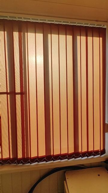 Вертикальные жалюзи на окна лоджии