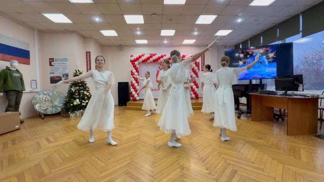 А снег идет , а снег идет 28-12-2025 смотреть онлайн