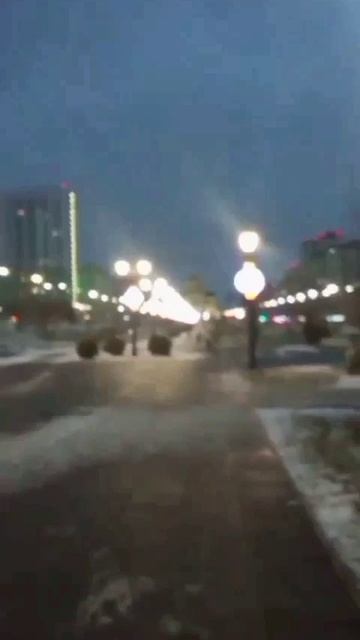 Замерло все в ожидании новогоднего чуда?.. смотреть онлайн