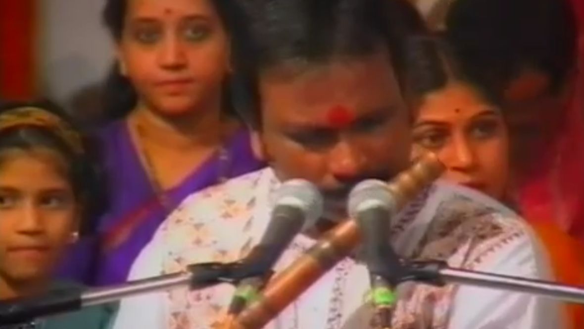 1999-1221 Evening Program, India Tour P1, Ganapatipule, India