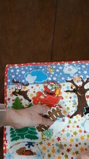 Детская развивающая игрушка своими руками.