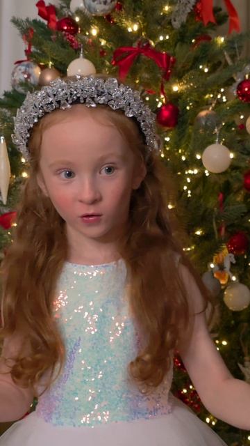 Я задала ему вопрос: «Почему у тебя красный нос?»