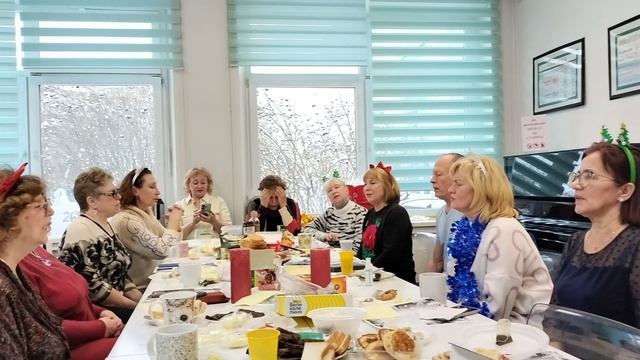 Пение хором,предновогодние посиделки😃🌲🎉 смотреть онлайн
