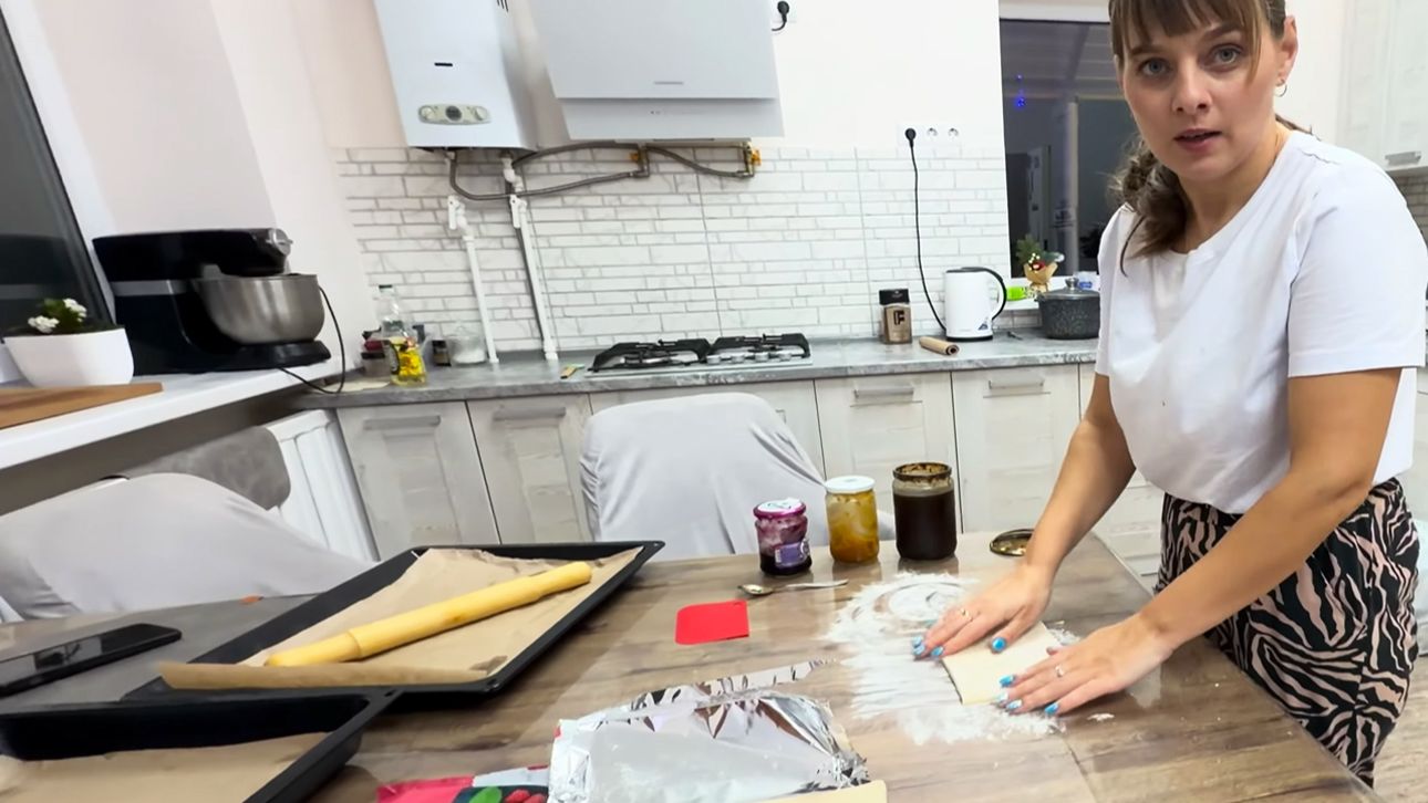 Попробовали НОВУЮ КАРТОШКУ из подвала! 🥔 Печенье, Суп и Бусинка _ Жизнь в деревне