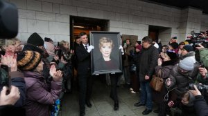 Веру Алентову похоронили на Новодевичьем кладбище