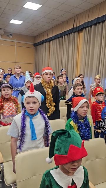 В Кузбассе общественники поздравили воспитанников подшефной школы-интерната с Новым годом!