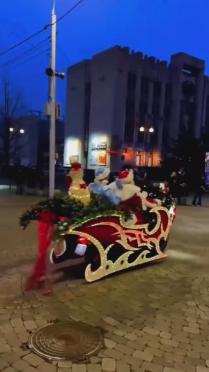 новогодняя красавица-Москва  под кавер DJ REMOB  Луна-луна