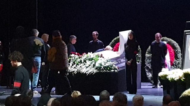 Прощание с Верой Алентовой в Московском театре им. Пушкина смотреть онлайн