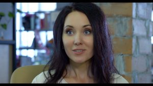 Девушка устраивается на работу в рекламное агентство