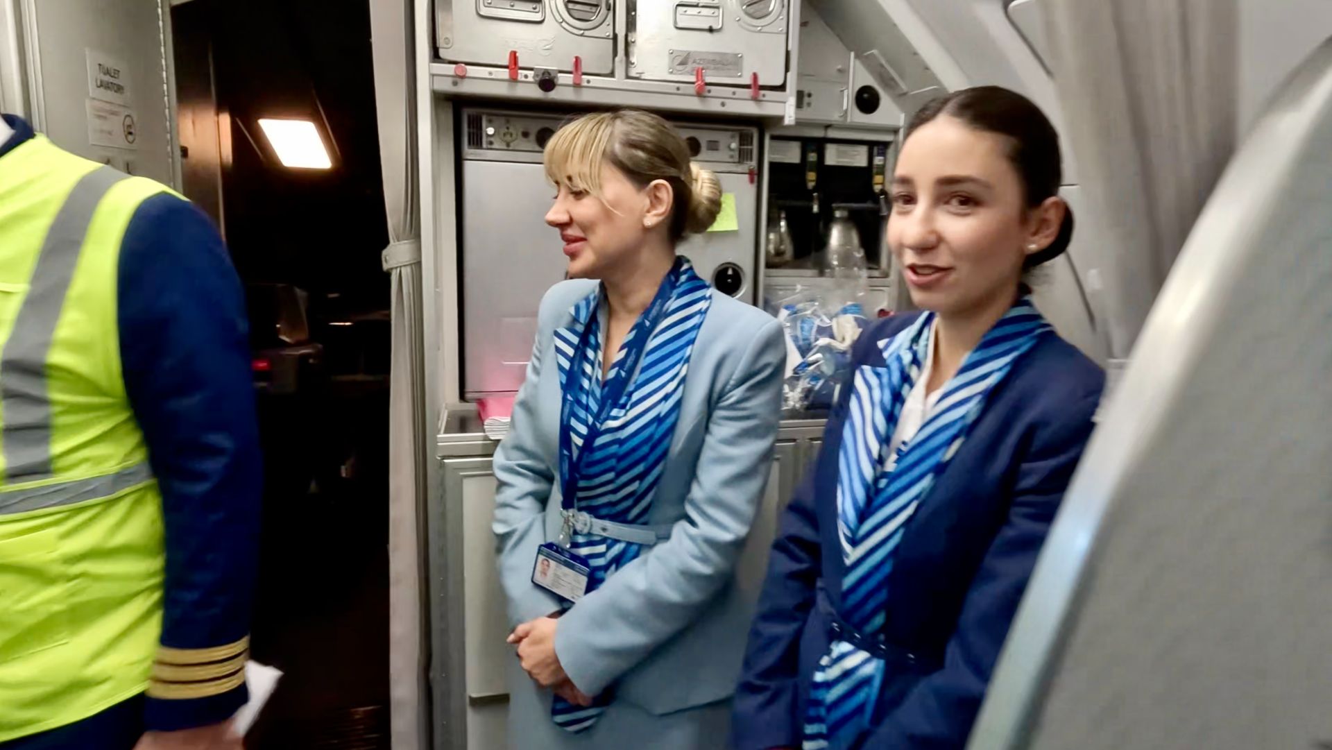 Airbus A320 а/к Azerbaijan Airlines (AZAL) | Рейс Санкт-Петербург – Баку – Дубай смотреть онлайн