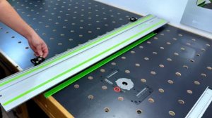 Крепление для направляющей шины.