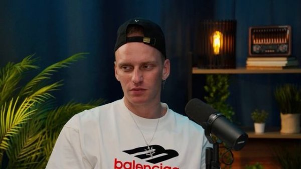 Порноактер Martin Spell: мужской эскорт, большие деньги, доп