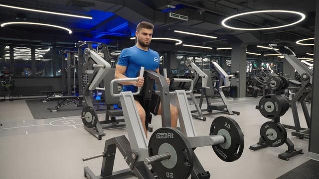 Тренажер D930 Наклонная тяга смотреть онлайн