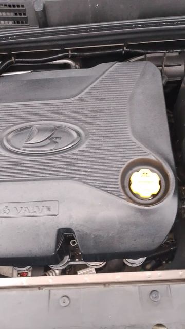 Периодически контролируем уровень моторного масла на Лада веста NG 16кл смотреть онлайн