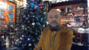 С Новым Годом! Вас поздравляет великий русский путешественник Виталий Сундаков. Промыслительно!