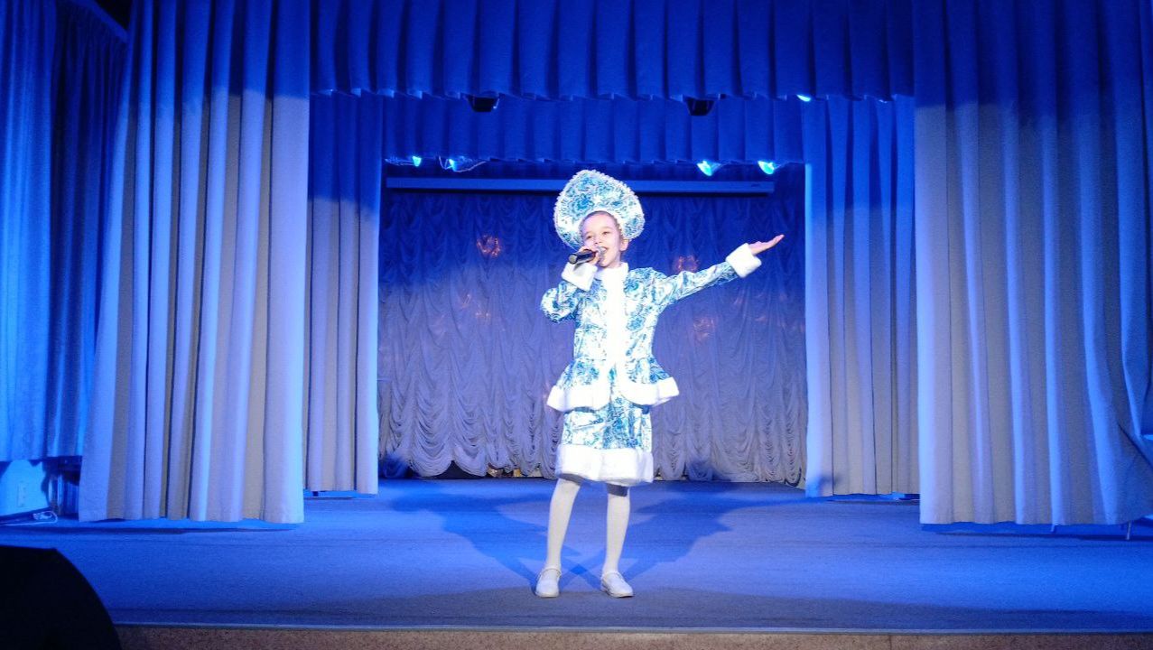 Леонтия Чихирина "А снег идёт" смотреть онлайн