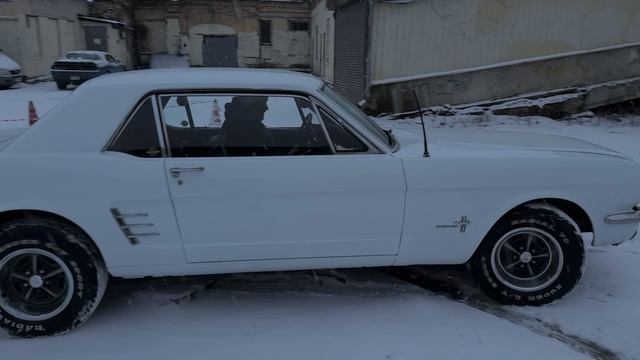 Ford Mustang 1966 V8 смотреть онлайн