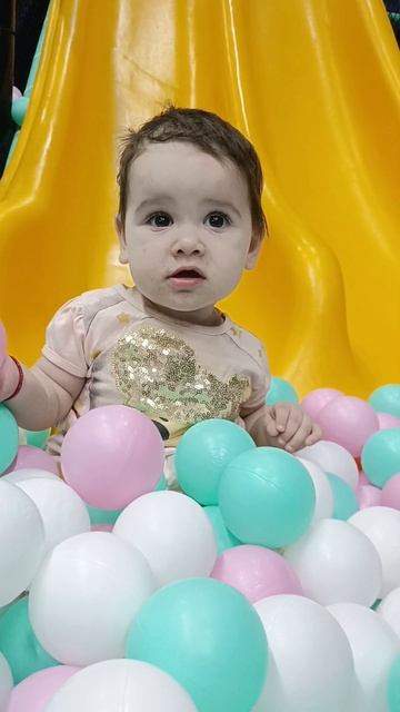 Моя Бусинка🥰
#алькинлялькин #alkinlyalkin #маматроихдевочек #маматроихдевченок #малыш #ребенок #ляля