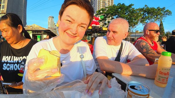 Вован СПАС наш Новый Год в Таиланде! РАСПУГАЛА всех туристов на рынке дурианом) Едем с ПРИКЛЮЧЕНИЯМИ