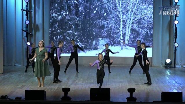 Новогодний концерт 2025 А снег идет смотреть онлайн