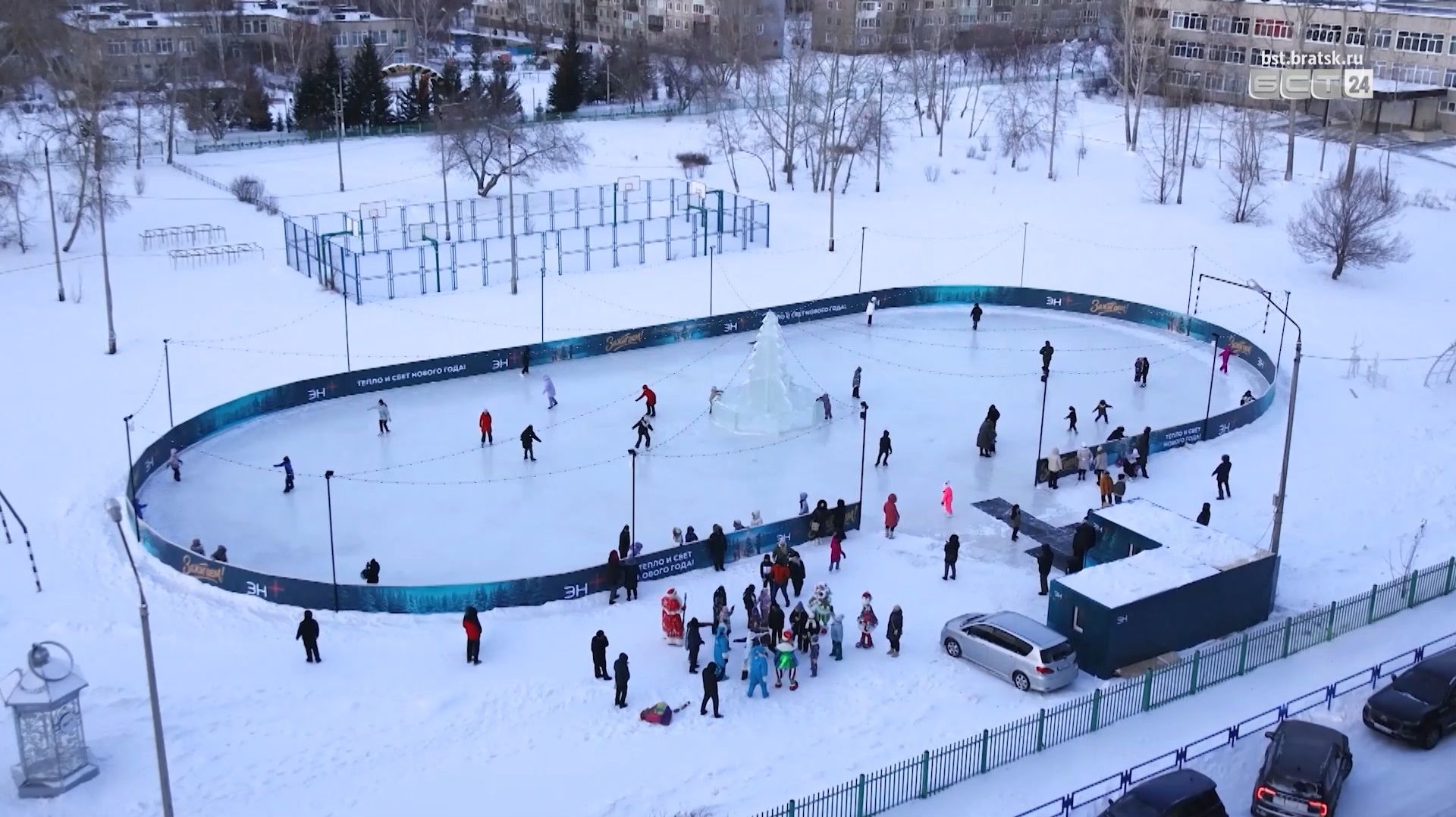 Эн+ открыла в Братске два катка в Энергетике и Гидростроителе смотреть онлайн