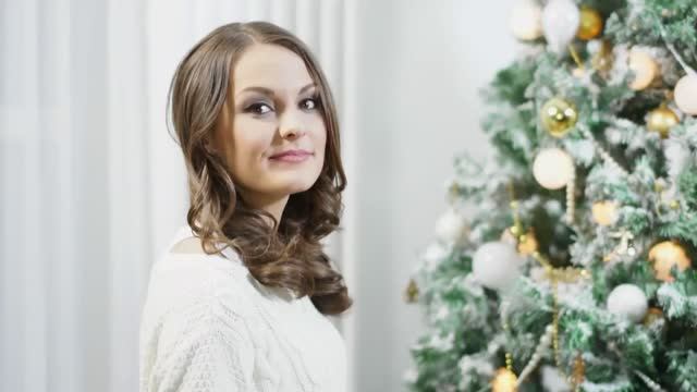 C Новым годом! (исторический рекламный ролик 2013 года) смотреть онлайн