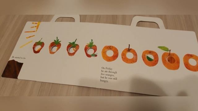 "The Very Hungry Caterpillar" смотреть онлайн