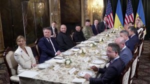 Больше трех часов продолжались переговоры Дональда Трампа с Владимиром Зеленским.