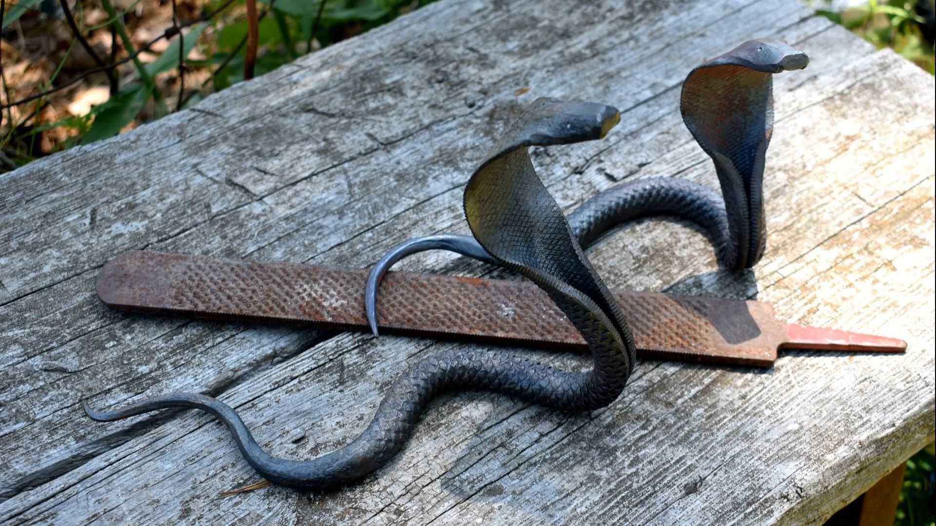 Процесс ковки кобры из рашпиля. смотреть онлайн