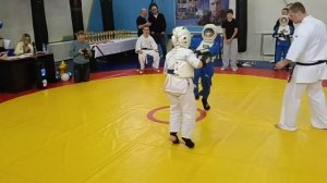 Бой за перве место! Я в белом кимано