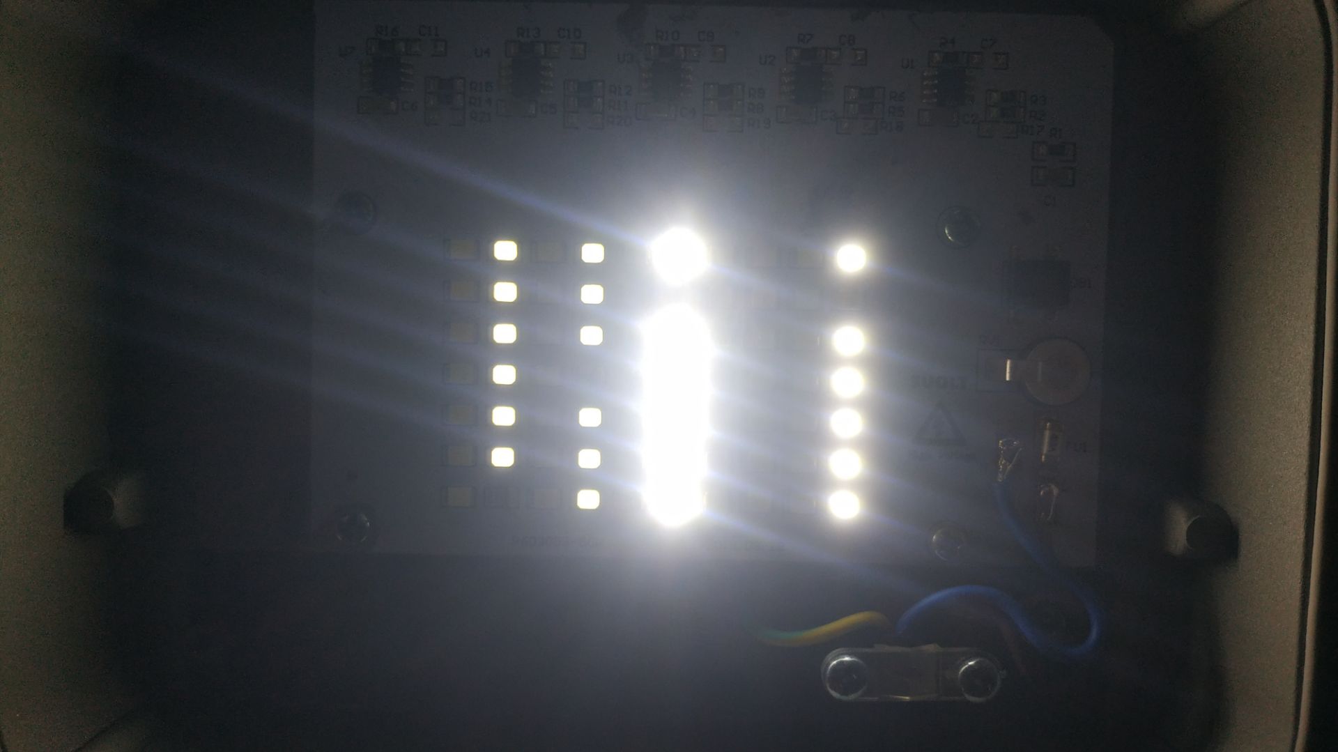 Ремонт светодиодного прожектора ЗУБР ПСВ 50 50Вт своими руками смотреть онлайн