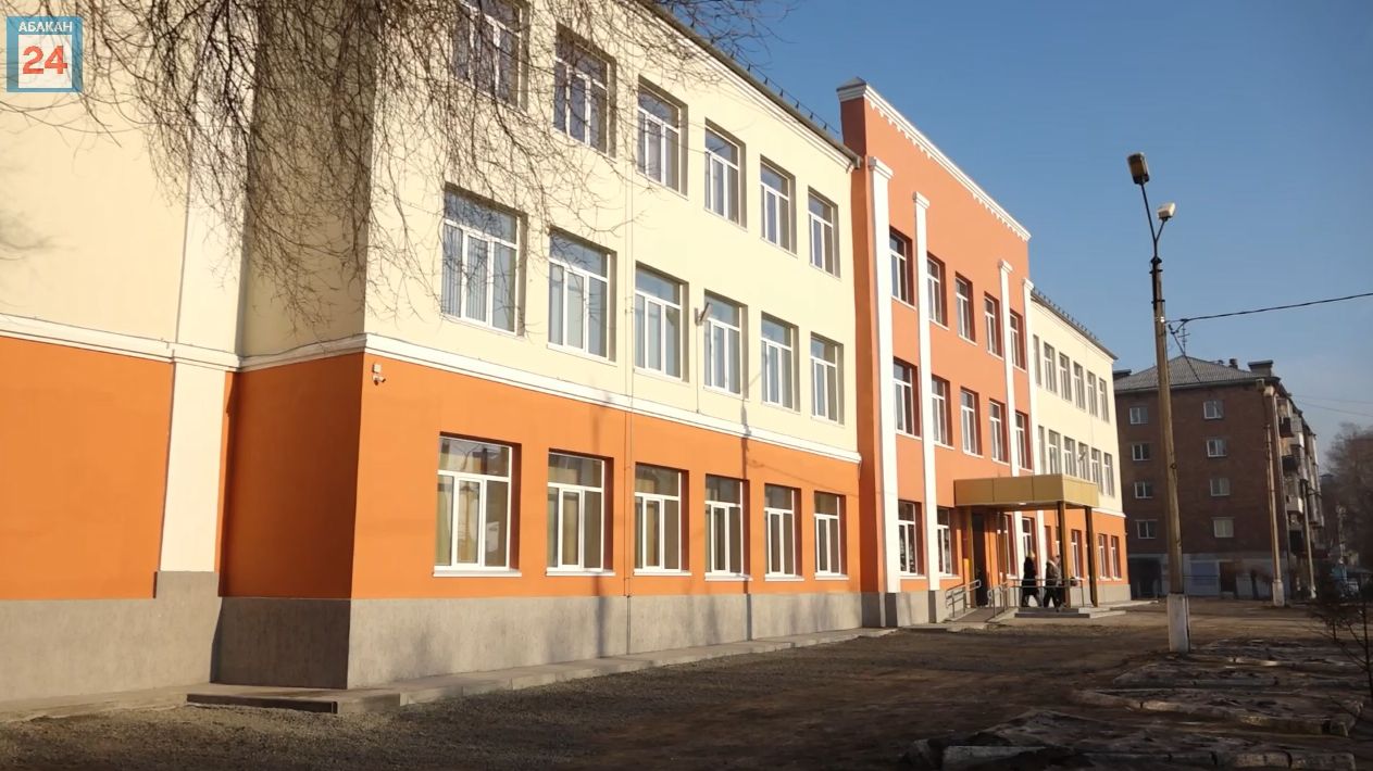 Капремонт в 10 школе Абакана завершен - учеников она примет уже в январе смотреть онлайн