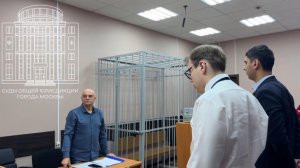 Суд заочно арестовал продюсера "Ласкового мая" Андрея Разина за мошенничество.