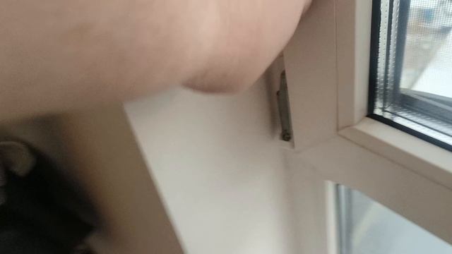 Устранение продуваний у пластиковых окон, замена уплотнителя и регулировка