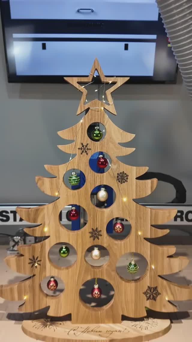 Самая новогодняя ёлка из ясеня на станке с ЧПУ от Savinsname смотреть онлайн