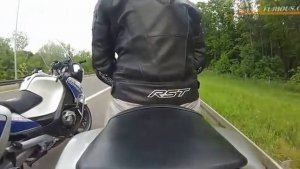 Девушка на байке Вид сзади